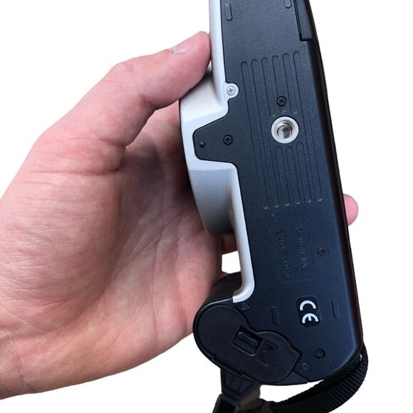 CANON EOS 500N SLR Film Camera With Canon 28-80mm Lens - Picture 4 of 16